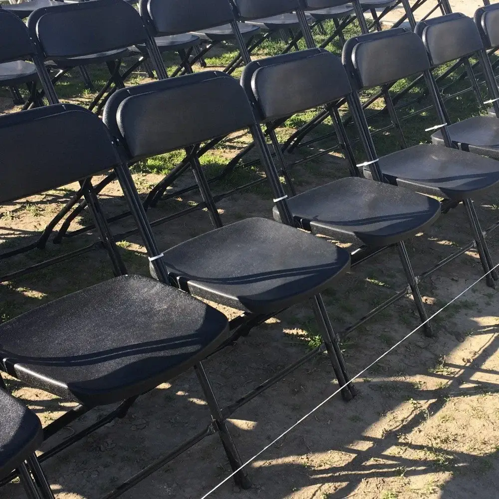 BLACK FOLDING CHAIR